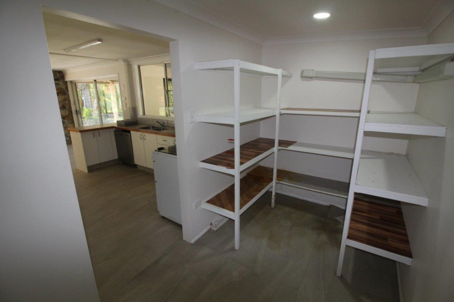 Real Estate in Deepwater