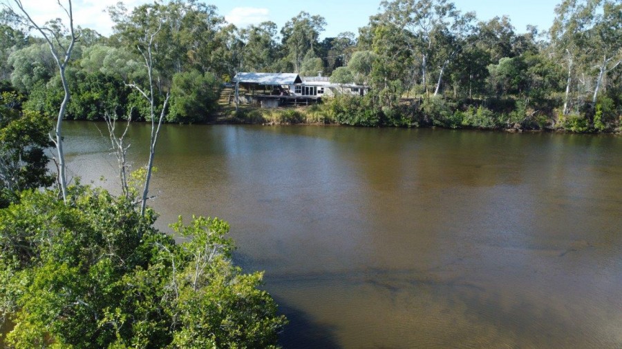 Property For Sale in Baffle Creek