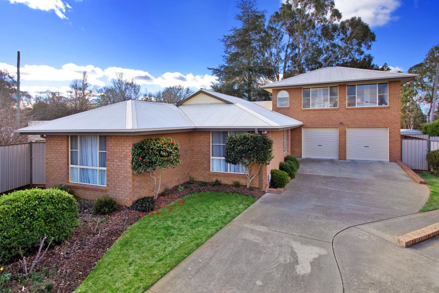 2 Keena Close, Armidale > Armidale Town & Country Real Estate