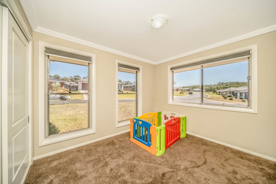 7 Schaefer Drive, Armidale > Armidale Town & Country Real Estate