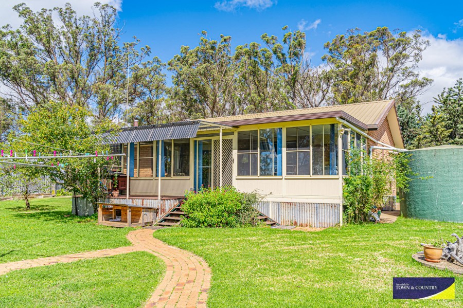 22 Baker Road, Armidale > Armidale Town & Country Real Estate