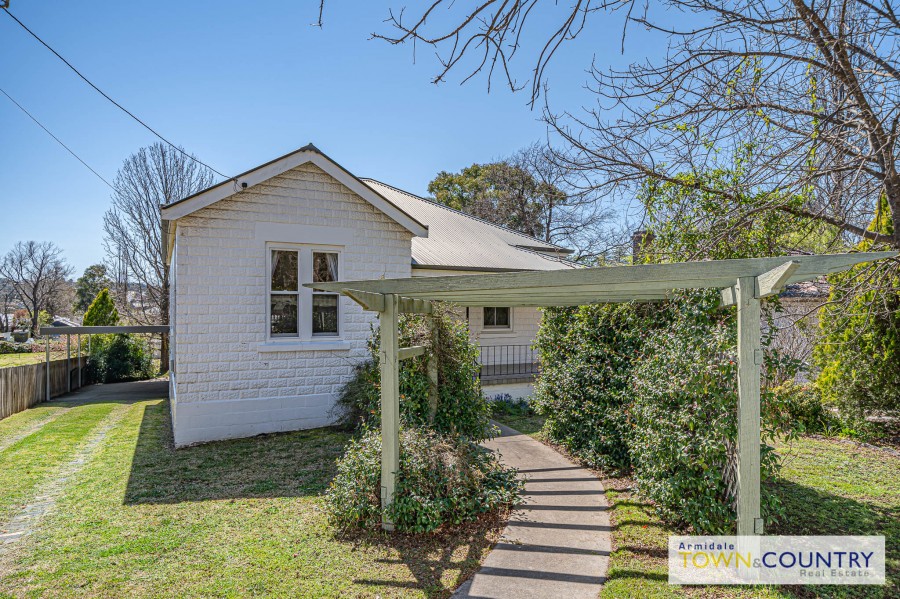 133 Mann Street, Armidale > Armidale Town & Country Real Estate