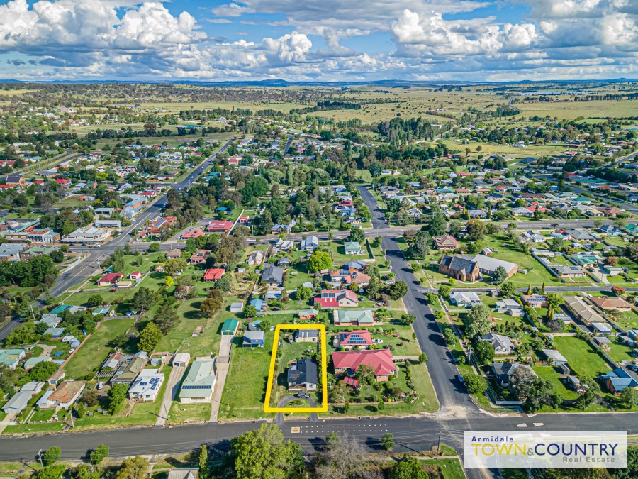 48 Queen Street, Uralla > Armidale Town & Country Real Estate