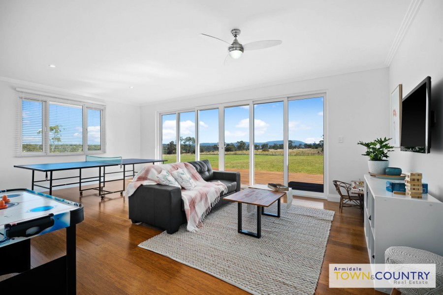 92 Kellys Plains Road, Armidale > Armidale Town & Country Real Estate