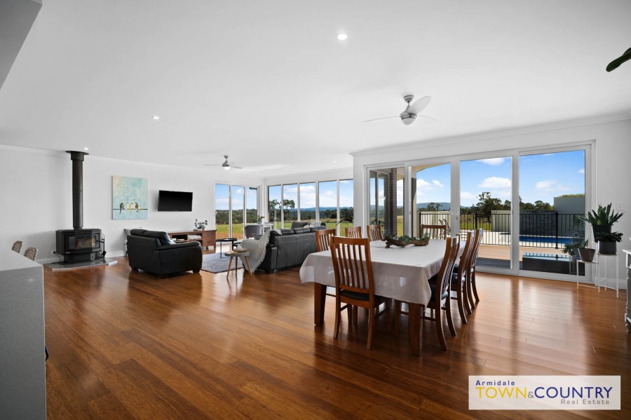 92 Kellys Plains Road, Armidale > Armidale Town & Country Real Estate