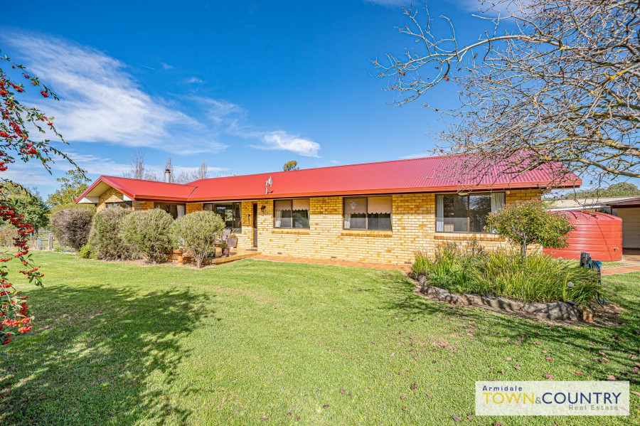 707 Bundarra Road, Armidale > Armidale Town & Country Real Estate