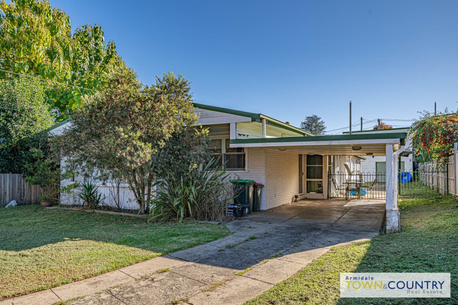 8 Marsh Street, Armidale > Armidale Town & Country Real Estate