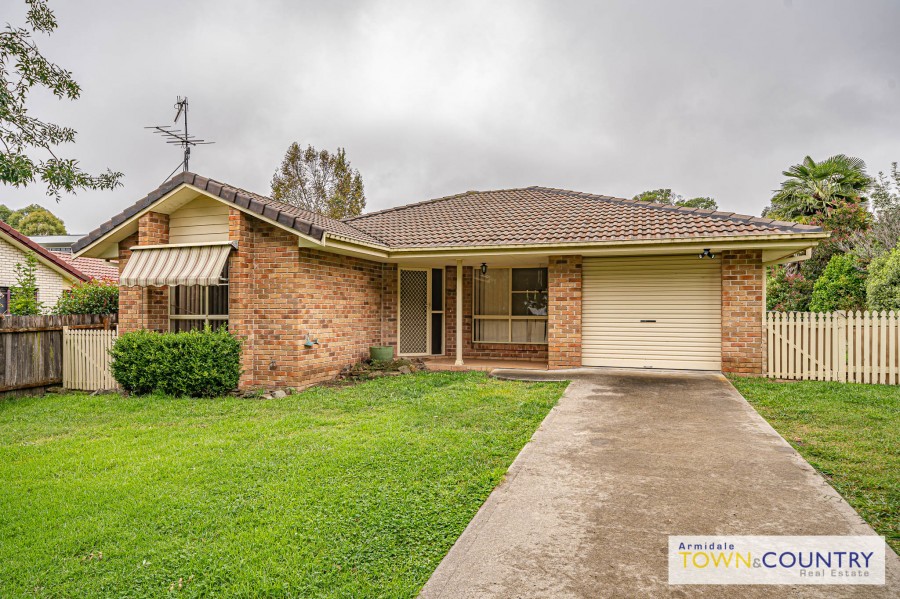 53 Ash Tree Drive, Armidale > Armidale Town & Country Real Estate