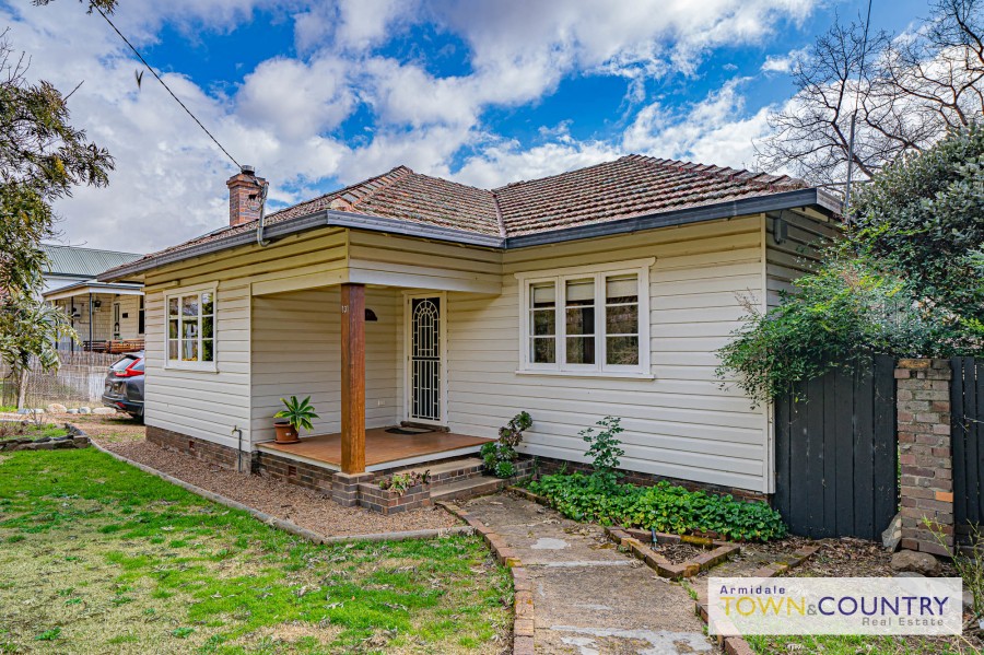 131 Mann Street, Armidale > Armidale Town & Country Real Estate
