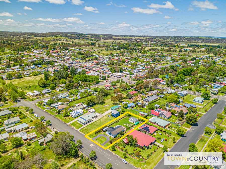 48 Queen Street, Uralla > Armidale Town & Country Real Estate