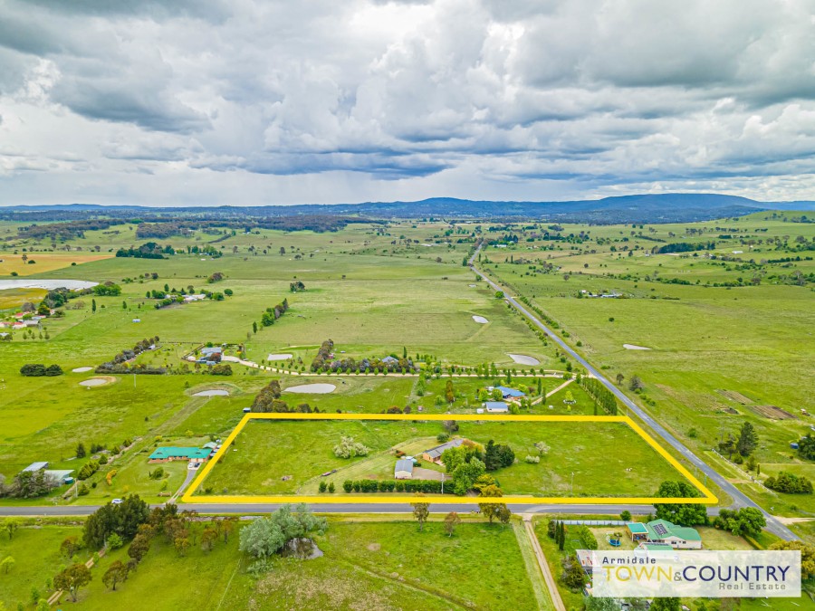10 Munday's Lane, Armidale > Armidale Town & Country Real Estate