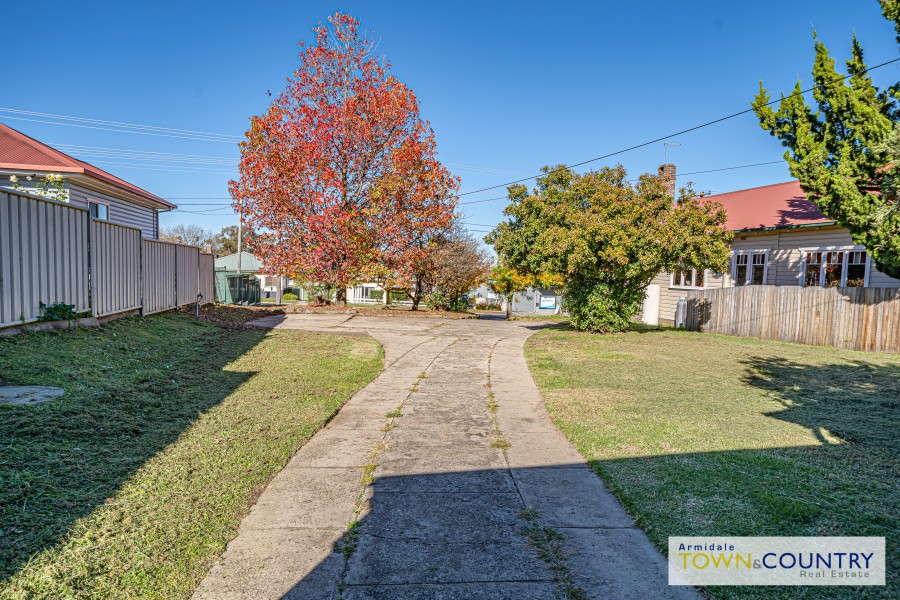 8 Marsh Street, Armidale > Armidale Town & Country Real Estate